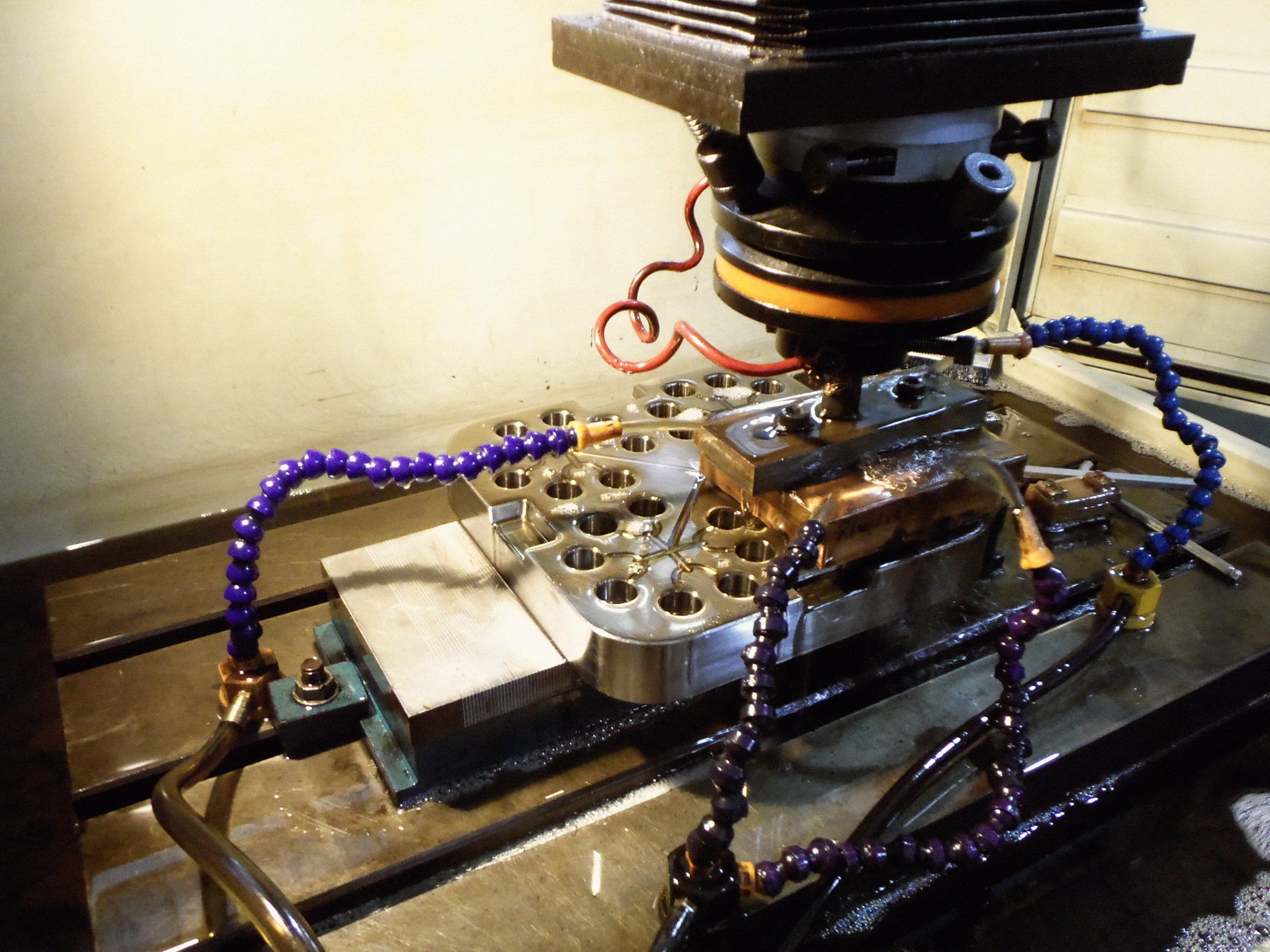 旭錦塑膠模具有限公司 旭錦塑膠模具有限公司